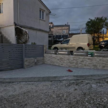 Apartment Ground Floor With Parking Erny Пула Екстериор снимка