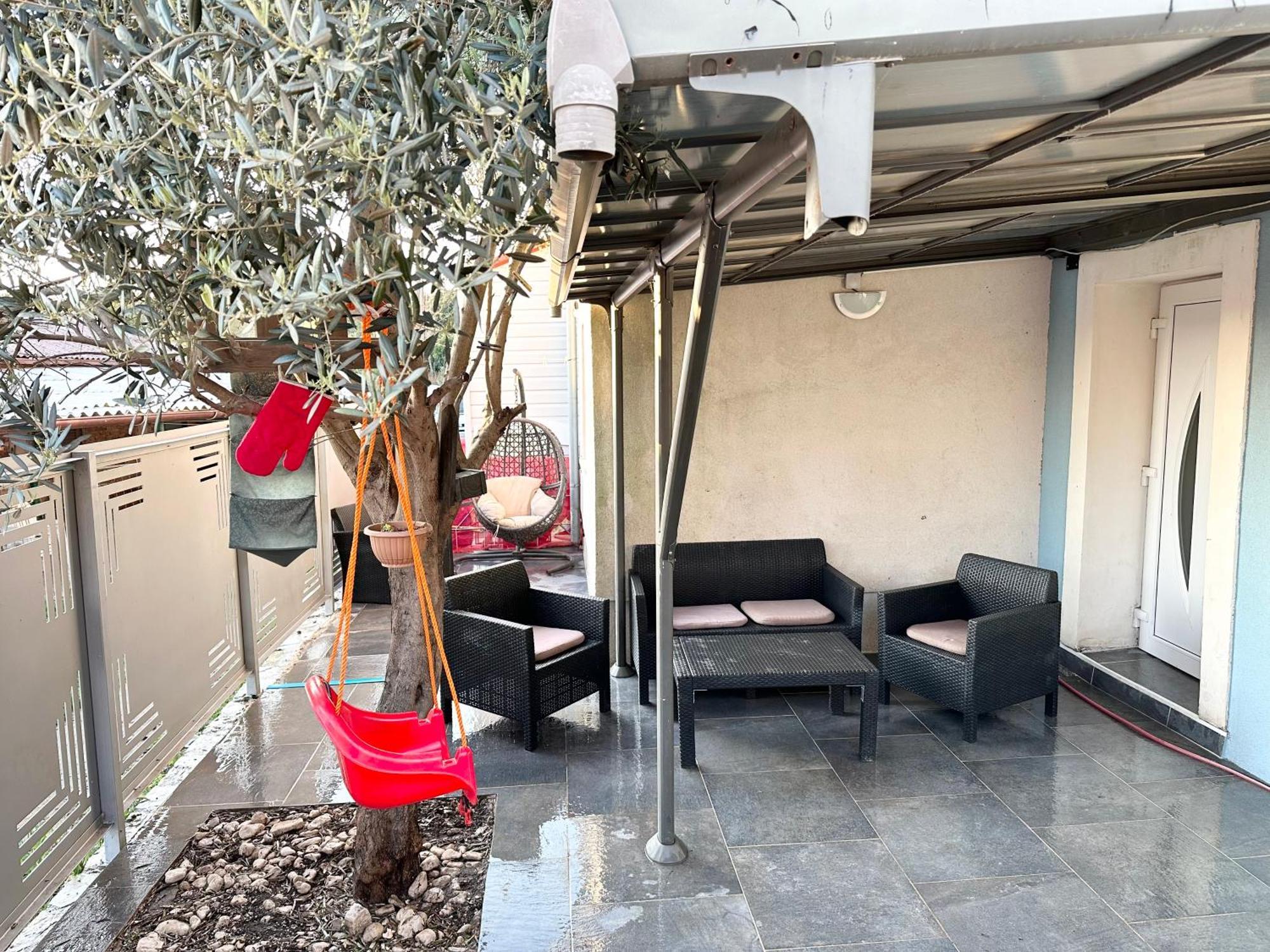 Apartment Ground Floor With Parking Erny Пула Екстериор снимка